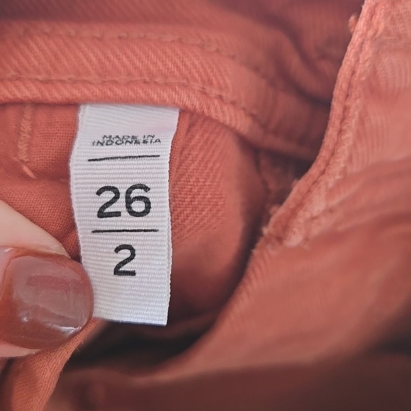 LOFT Welt Pocket Denim Jean High Rise Shorts - Picture 6 of 6